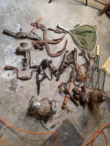 lot 96 image: Vintage misc items...
