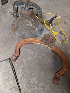 lot 31 image: 16 Vintage bell (see photos)...