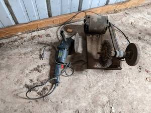 lot 034 image: Bench grinder and angle grinder