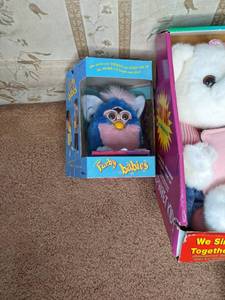 lot 111 image: 1999 Holiday Furby, Furby baby, Alp...