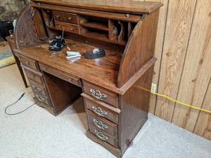 lot 201 image: Roll top Secretary desk 51.52247.5 minor chipping on bottom of 1 side. BRING HELP TO REMOVE THIS ITEM