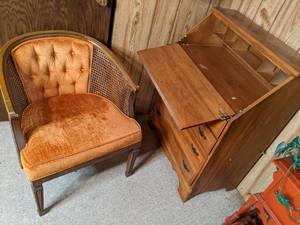 lot 207 image: 301638.5 secretary desk and ...