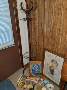 lot 230 image: Grain Belt lamp Blatz mirrored sign...