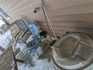 lot 234 image: Lot of vintage patio chairs pruner ...
