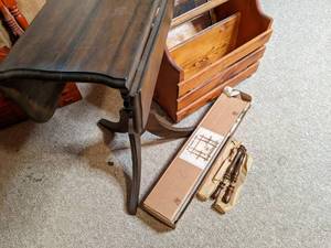 lot 213 image: Magazine rack, mirror, drop leaf en...
