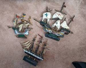 lot 01 image: 3 wooden ships, 1 is the Pinta (see photos)
