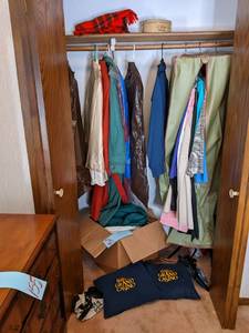 lot 156 image: Contents of closet including women...