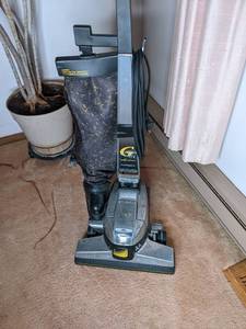lot 140 image: Kirby Gsix vacuum...