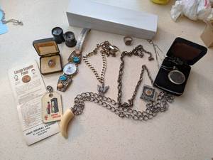 lot 177 image: Variety of mens jewelry, pins, jew...