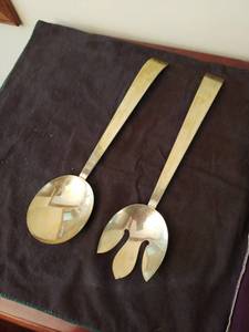 lot 15 image: Sun Glo Studio Salad Fork And Spoon