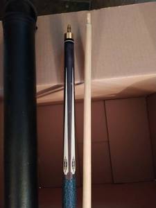 lot 502 image: Pool Stick With Case