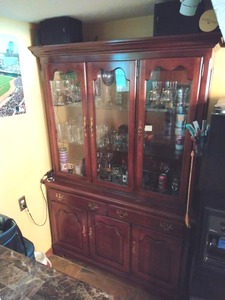 lot 405 image: Thomasville China Hutch