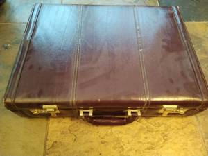 lot 243 image: Brief Case