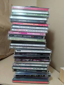 lot 407 image: Assorted CDs