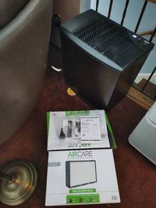lot 258 image: AirCare Console Evaporative Humidifier