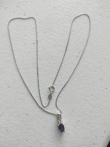 lot 259 image: 14k White Gold Necklace with Pendant