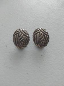 lot 262 image: Sterling Silver Clip-on Earrings