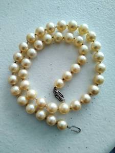 lot 268 image: Stand of Pearls with 14k Clasp