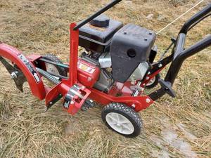 New Southland Gas Powered 9-inch Lawn Edger
