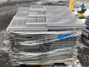 Pallet Lot Of Industrial Pallet Racking Shelf Grates