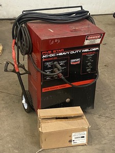 lot 3 image: Five Star Heavy Duty Stick Welder