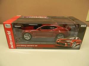 AUTO WORLD MUSCLE CARS U.S.A. 118 SCALE LIMITED EDITION 1 of 1002 - 2016 CHEVY CAMARO SS - NEW IN BOX - FANTASTIC PIECE - SEE PICTURES