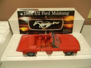 PRECISION 100 COLLECTION, FORD MOTOR COMPANY 118 SCALE - 1964 12 FORD MUSTANG CONVERTIBLE - NEW IN BOX - AWESOME FANTASTIC PIECE - SEE PICTURES