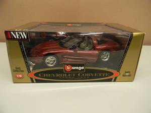 BURAGO GOLD COLLECTION 118 SCALE 1998 CHEVROLET CORVETTE TARGA - NEW IN BOX - VERY COOL PIECE - SEE PICTURES