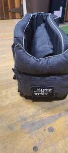 lot 37 image: HipiPet Console Dog Car Seat
