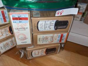 lot 98 image: Set of 4 Ellia Essential Oils .5 oz.