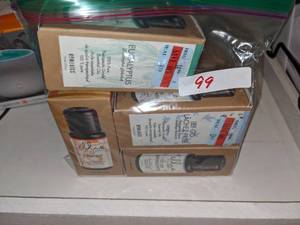 lot 99 image: Set of 4 Ellia Essential Oils .5 oz.