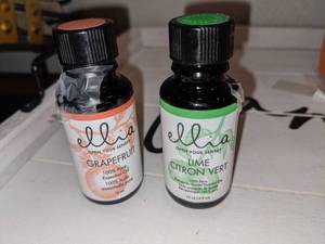 lot 95 image: Serene Living Essential Oil Diffuser, Grapefruit & Lime Citron Oil
