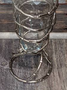 lot 76 image: Classic Touch Glass Vase with Removable Silver Leaf Base
