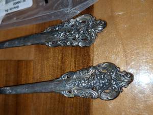 lot 2 image: 4 Pieces of Wallace Grand Baroque Sterling Silver Flatware