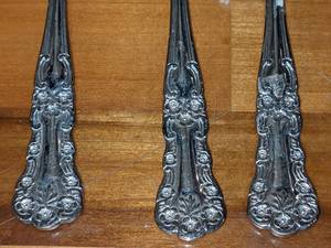 lot 5 image: Gorham Buttercup Sterling Silver Flatware - 7 Pieces