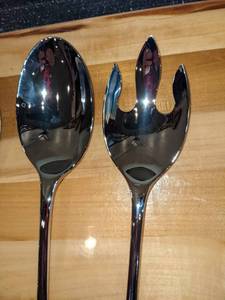 lot 34 image: 2 Salad Serving Sets - Godinger Silverl Art & Unmarked