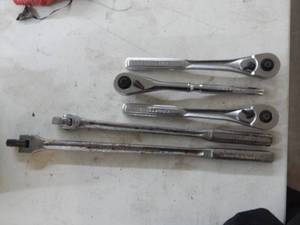 Craftsman 12 Breaker Bars & Ratchets