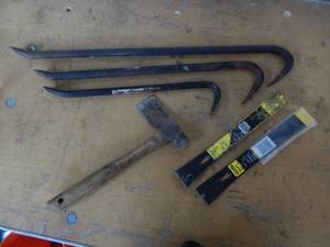 3-Wrecking Bars, 2-Wonder Bars & A Lath Ratchet
