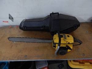 McCulloch 7-10 Automatic Chainsaw With 24 Bar & Case-Pulls Over With Compression. No Gas To Test