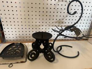 lot 13 image: Cast Iron Lot
