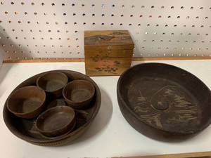 lot 40 image: Antique Japanese Wood Tea Set & Bowl
