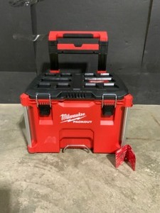 Milwaukee PACKOUT 22 in. Rolling Tool Box. See Pictures