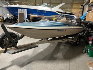 lot 2 image: 1973 Glastron Carlson CV-16