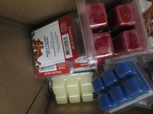 box of wax melts ...