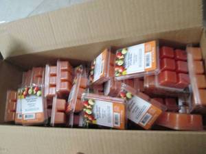 box of wax melts ...
