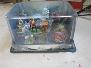 rava the last dragon figurine set n...