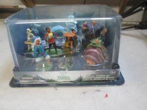 rava the last dragon figurine set n...