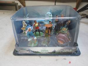 rava the last dragon figurine set n...