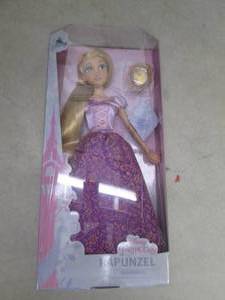 disney store rapunzel classic doll ...