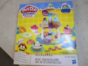 new play-doh kitchen creations...